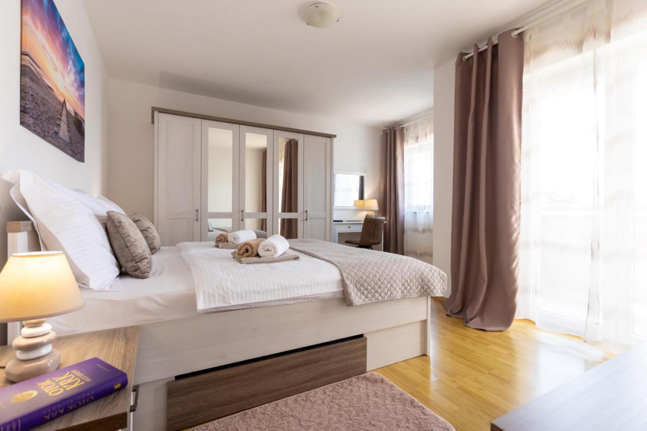 Apartment Demo Малинска Екстериор снимка